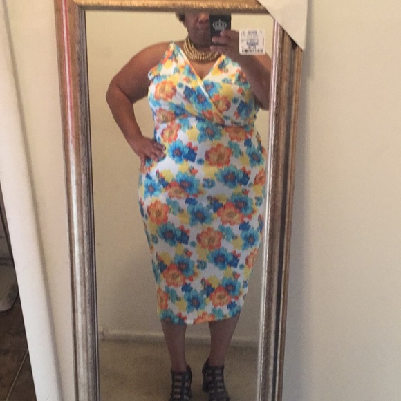 Rebdolls Dresses & Skirts - Rebdolls Like I’m Famous Flower Print Midi Dress